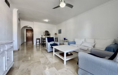 Apartment - Middle Floor Apartment - Resale - El Paraiso -
                El Paraíso