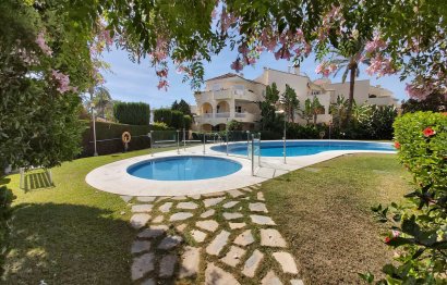 Apartment - Middle Floor Apartment - Resale - El Paraiso -
                El Paraíso