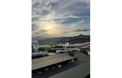 Apartment - Middle Floor Apartment - Resale - Estepona - Estepona Centro