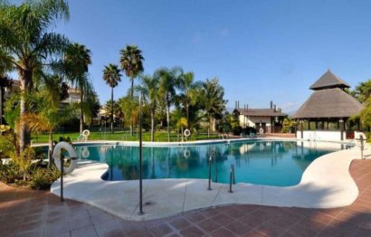 Apartment - Middle Floor Apartment - Resale - Estepona - Estepona Centro