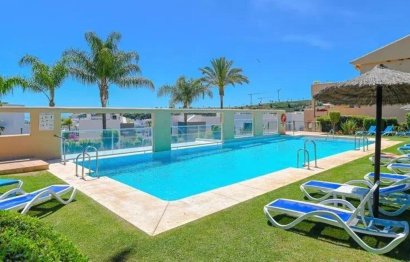 Apartment - Middle Floor Apartment - Resale - Estepona - Selwo