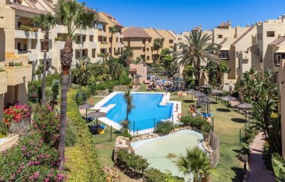 Apartment - Middle Floor Apartment - Resale -
            Manilva - RSF-47742