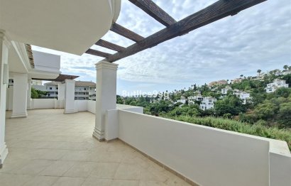 Apartment - Middle Floor Apartment - Resale - Marbella - Aloha