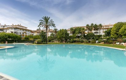 Apartment - Middle Floor Apartment - Resale - Marbella - Nueva Andalucia