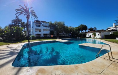 Apartment - Penthouse - Resale - Estepona -
                Costalita