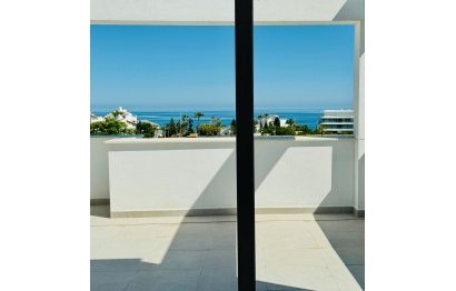 Apartment - Penthouse - Resale - Estepona - Estepona Centro