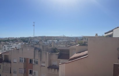 Apartment - Penthouse - Resale - Estepona - Estepona Centro