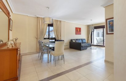 Apartment - Resale - Nueva Andalucía - Nueva Andalucia