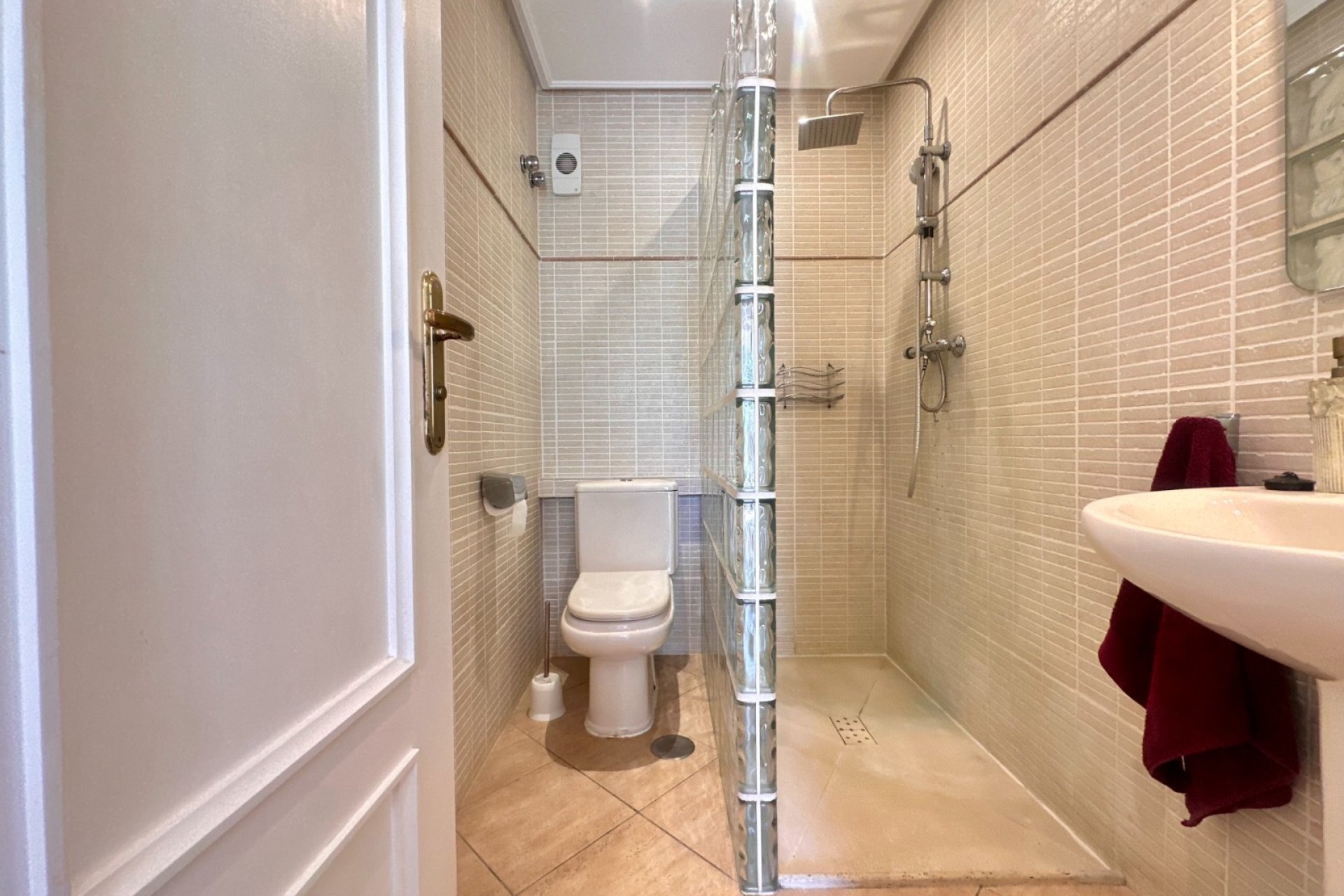 Dominion Bech, Estepona