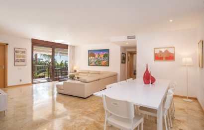 Ground floor apartment - Resale - Marbella - Altos de los Monteros