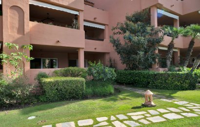 Ground floor apartment - Resale - Marbella - Guadalmina Baja