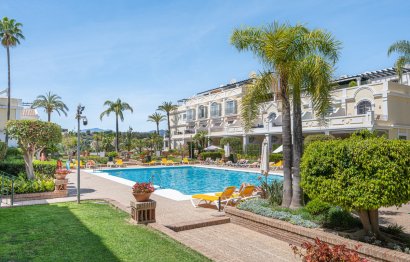 Ground floor apartment - Resale - Marbella - Nueva Andalucia