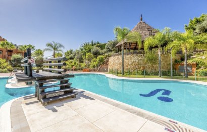 Ground floor apartment - Resale - Marbella - Nueva Andalucia