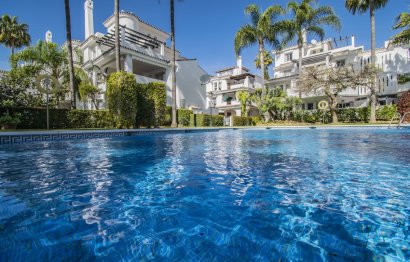 Ground floor apartment - Resale -
            Marbella - RSF-76427