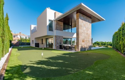 House - Detached Villa - Resale -
            Benahavís - RSF-16113