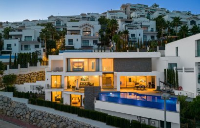 House - Detached Villa - Resale -
            Benalmádena - RSF-61986