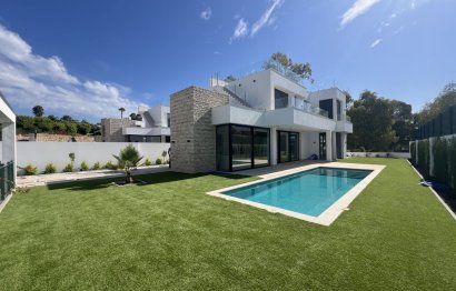 House - Detached Villa - Resale - Estepona - Atalaya