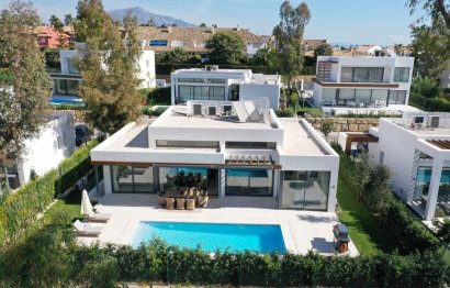 House - Detached Villa - Resale - Estepona - Atalaya