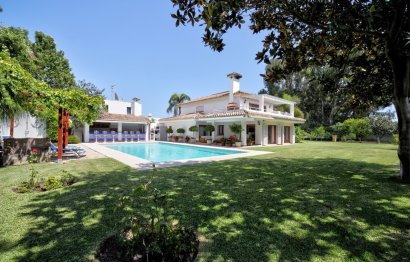 House - Detached Villa - Resale - Estepona - Costalita