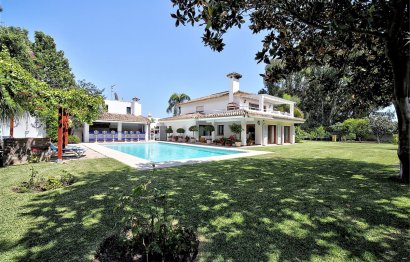 House - Detached Villa - Resale - Estepona - Costalita