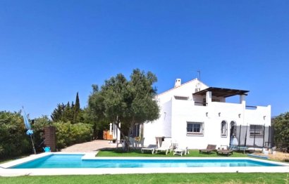 House - Detached Villa - Resale - Estepona - Estepona Centro