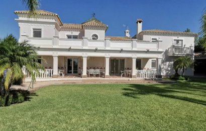 House - Detached Villa - Resale - Estepona - Estepona Centro