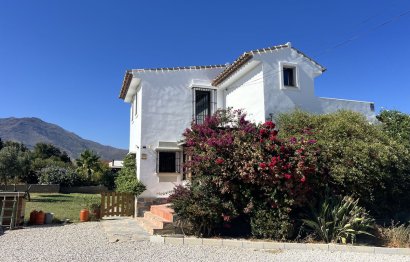 House - Detached Villa - Resale - Estepona - Estepona Centro