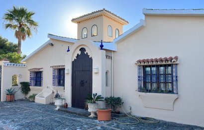 House - Detached Villa - Resale - Estepona - Estepona Centro