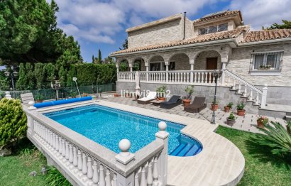 House - Detached Villa - Resale - Marbella - Artola