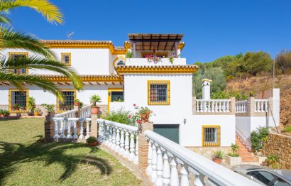 House - Detached Villa - Resale - Marbella - Elviria