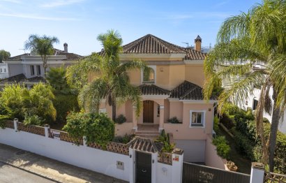 House - Detached Villa - Resale - Marbella - Guadalmina Baja