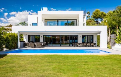 House - Detached Villa - Resale - Marbella - Nueva Andalucia
