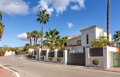 House - Detached Villa - Resale - Marbella - Nueva Andalucia