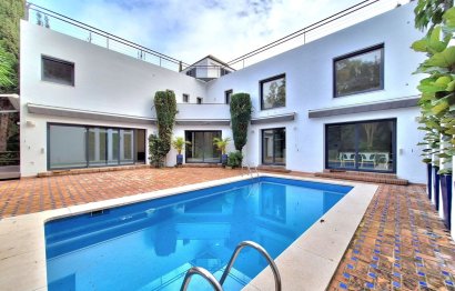 House - Detached Villa - Resale - Marbella - Nueva Andalucia