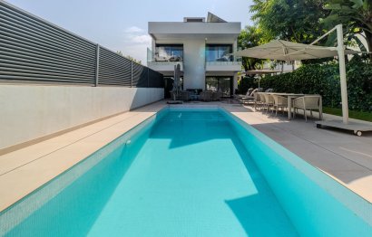 House - Detached Villa - Resale - Marbella - Puerto Banús
