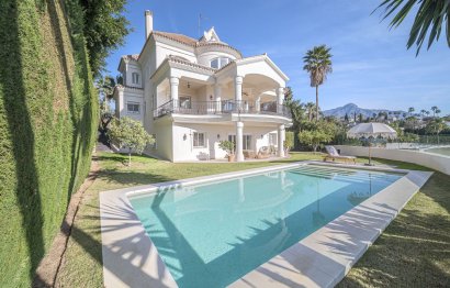 House - Detached Villa - Resale -
            Marbella - RSF-32363
