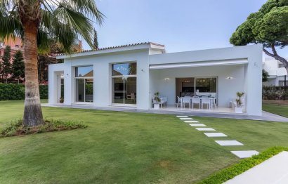 House - Detached Villa - Reventa - Marbella - Guadalmina Baja