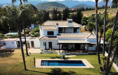 House - Finca - Cortijo - Resale - Estepona - Estepona Centro