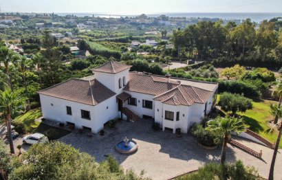 House - Finca - Cortijo - Resale - Estepona - Estepona Centro