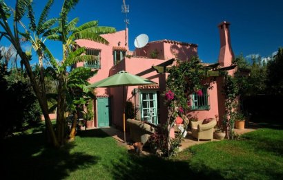 House - Finca - Cortijo - Resale - Estepona - Estepona Centro