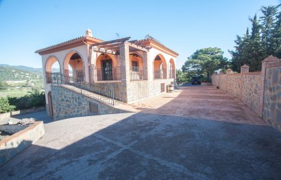 House - Finca - Cortijo - Resale - Estepona - Estepona Centro