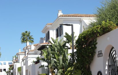 House - Resale - Estepona -
                Estepona