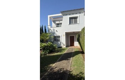 House - Semi-Detached House - Resale - Estepona - Atalaya