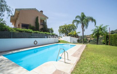 House - Semi-Detached House - Resale - Estepona -
                Estepona Centro