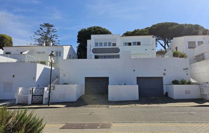 House - Semi-Detached House - Resale - Marbella - Cabopino