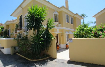 House - Semi-Detached House - Resale - Marbella - Elviria