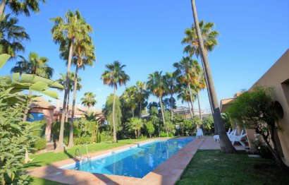 House - Semi-Detached House - Resale - Marbella - Nueva Andalucia