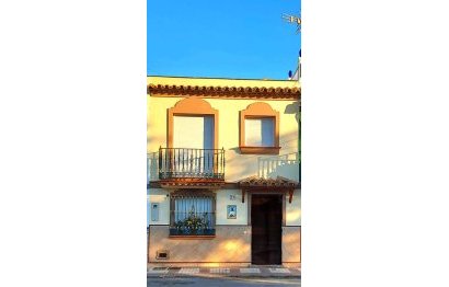 House - Townhouse - Resale - Estepona - Estepona Centro