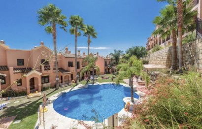 House - Townhouse - Resale - Estepona - Estepona Centro