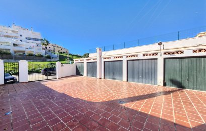 House - Townhouse - Resale - Estepona - Estepona Centro